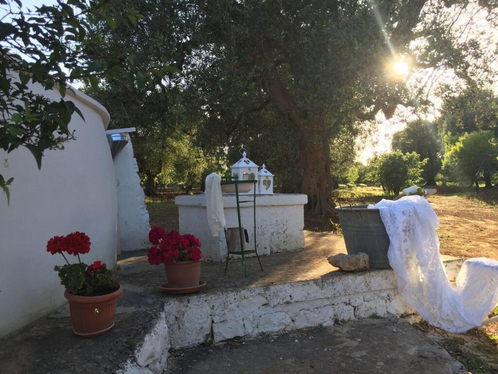 Chateaux Des Trulli San Michele Salentino Exterior foto